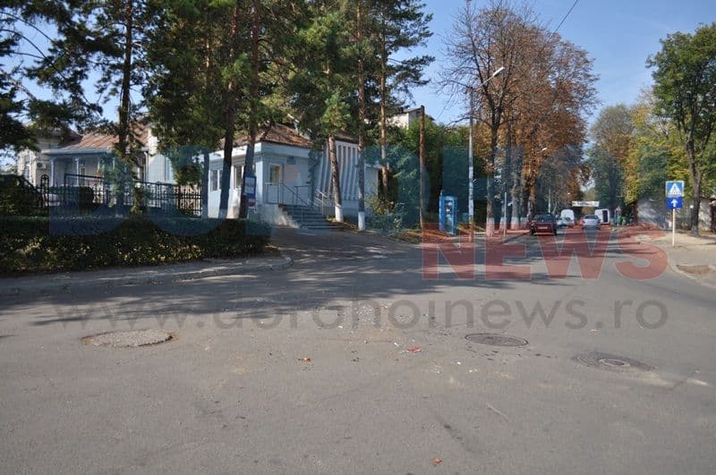Accident in fata sediului Politiei Dorohoi_03