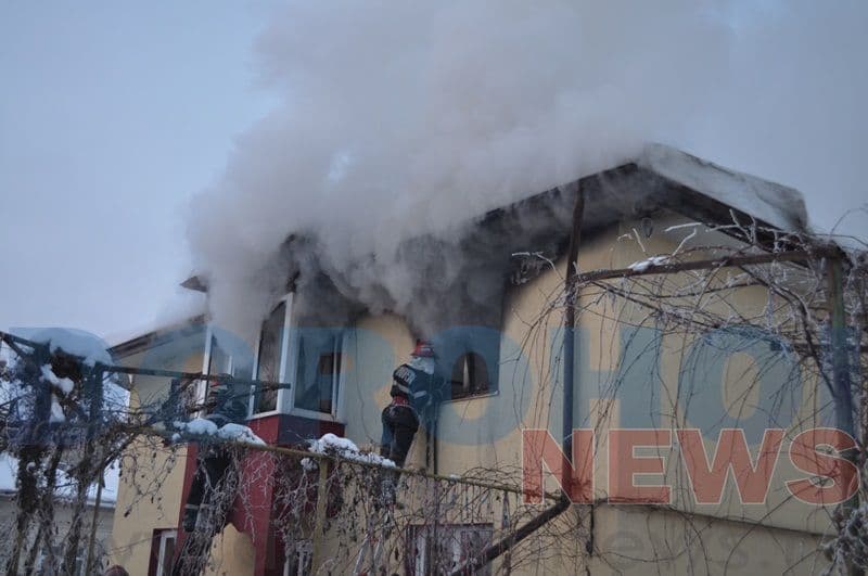 Incendiu la o casa de pe strada George Enescu din Dorohoi_05