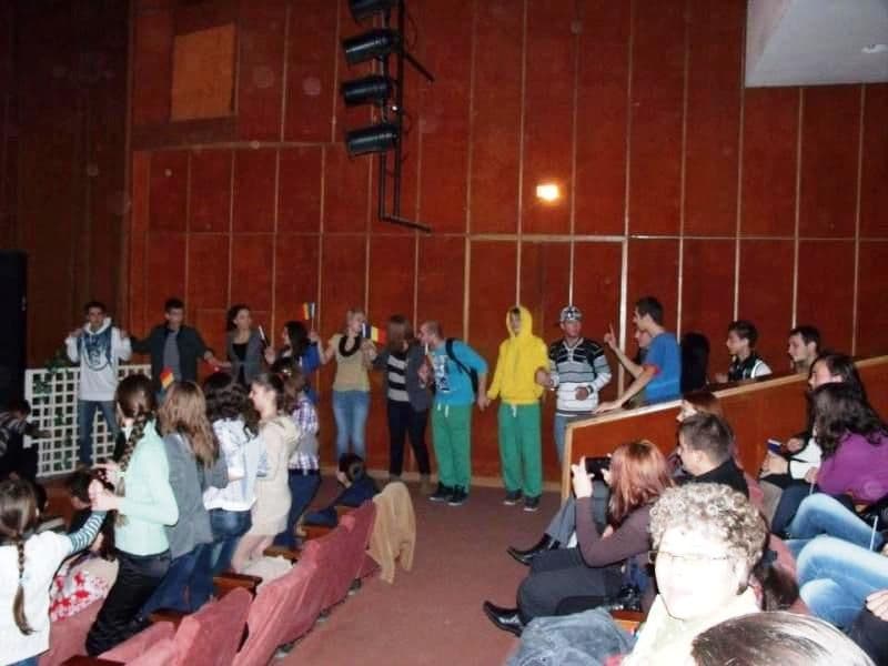 Tinerii uniti pentru copiii fara parinti (3)