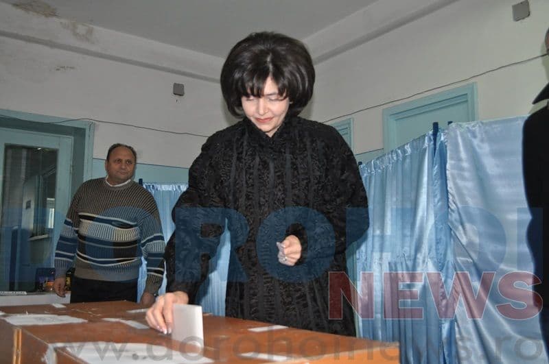 Andrei Dolineaschi si Doine Federovici la votare_12