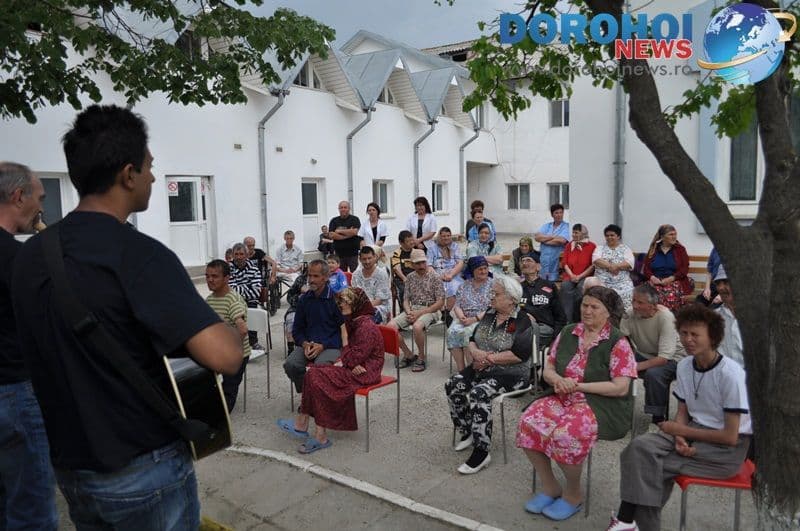 Minirecital Trupa Arhaic - Centrul de Ingrijire si Asistenta Dorohoi_06