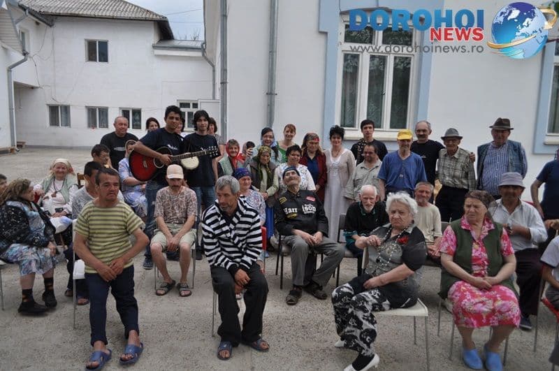 Minirecital Trupa Arhaic - Centrul de Ingrijire si Asistenta Dorohoi_11