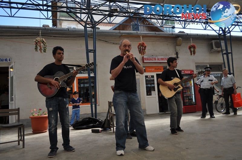 Minirecital Trupa Arhaic - Piata Centrala Dorohoi_12