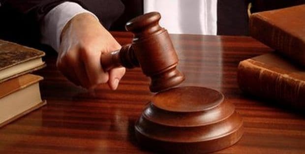 Doi ziarişti din Iași, condamnaţi la închisoare cu suspendare pentru şantaj 