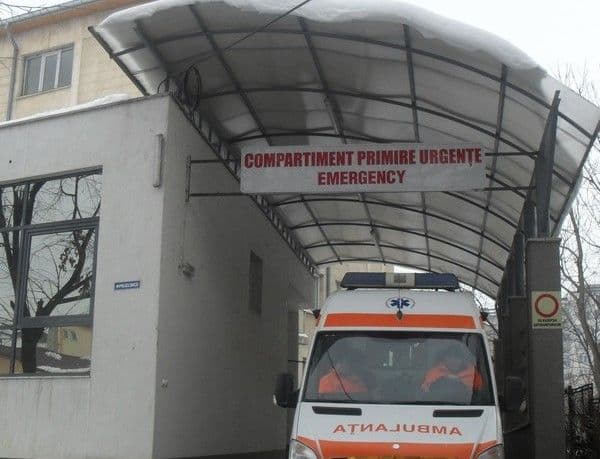 Fetiță de 10 ani, accidentată de un polițist