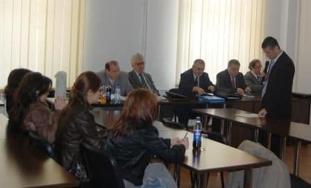 Vezi care sunt documentele necesare pentru înscrierea cadrelor didactice la Programul de mobilități Comenius