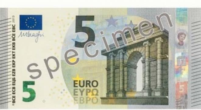 Vezi cum arată noua bancnotă de 5 euro, care va fi pusă în circulaţie din luna mai