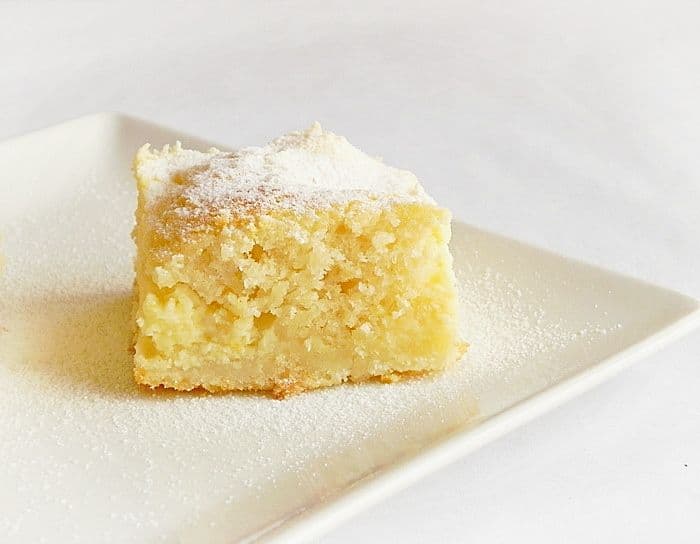 Prăjitură cremoasă cu brânză dulce