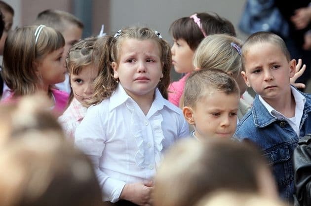 Primul ministru: Părinţii vor putea alege. Nu trebuie să îi forţăm să-și ducă copii la grupa pregătitoare