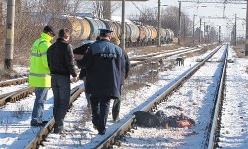 Un ieşean s-a aruncat în faţa trenului după ce a pierdut 35.000 de lei la jocuri de noroc
