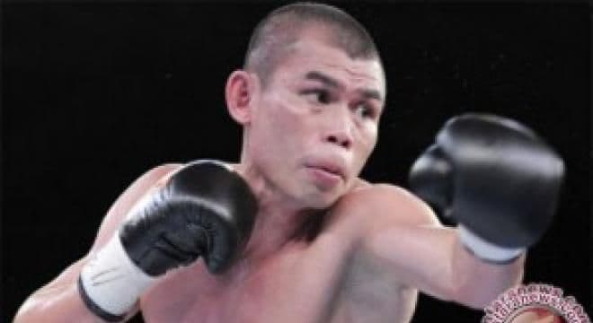 Drama în box! Arbitrul nu a oprit partida, deşi pugilistul ridicase mâinile. Loviturile primite i-au fost fatale