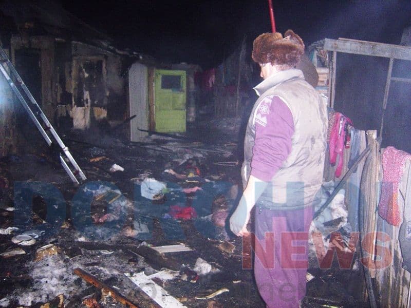 Incendiu devastator. O familie din Broscăuți pare urmărită de ghinion. Doi copii au ajuns la spital cu arsuri grave