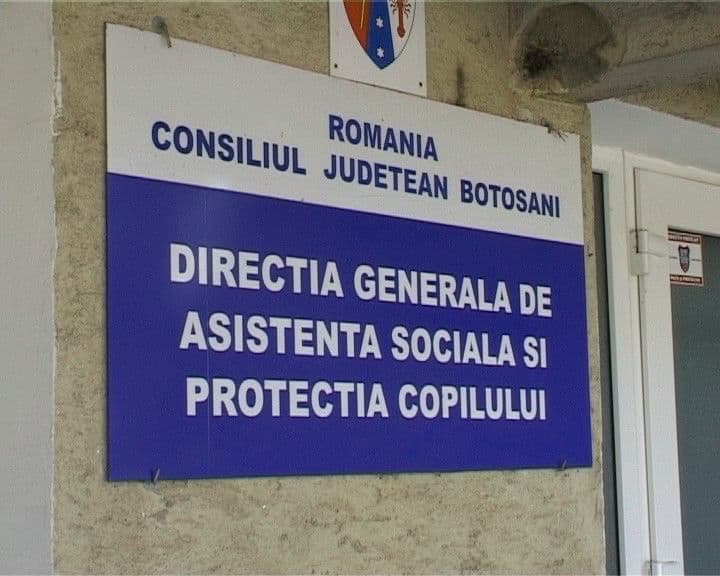 Copiii de la Broscăuți au ajuns la Complexul Floare de Colţ din Dorohoi, mama ar putea fi decăzută din drepturi!