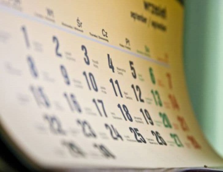 Vacanţă prelungită de 1 mai şi Paşte - Bugetarii ar putea avea 6 zile libere