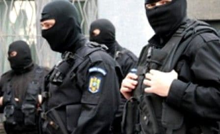 Percheziții de amploare a polițiștilor  la această oră în județele Botoșani, Suceava și Iași 