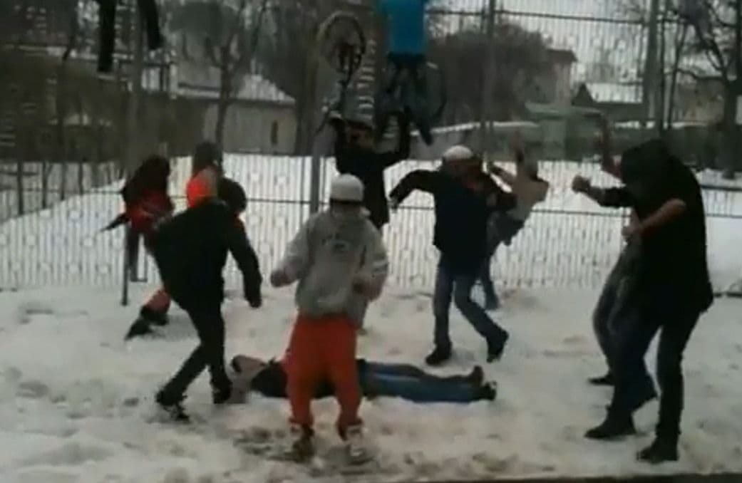 Febra Harlem Shake a cuprins şi municipiile Dorohoi şi Botoşani. Vezi VIDEO!