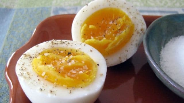 Alimente bogate în calciu şi vitamina D. Ce să mănânci pentru oase sănătoase