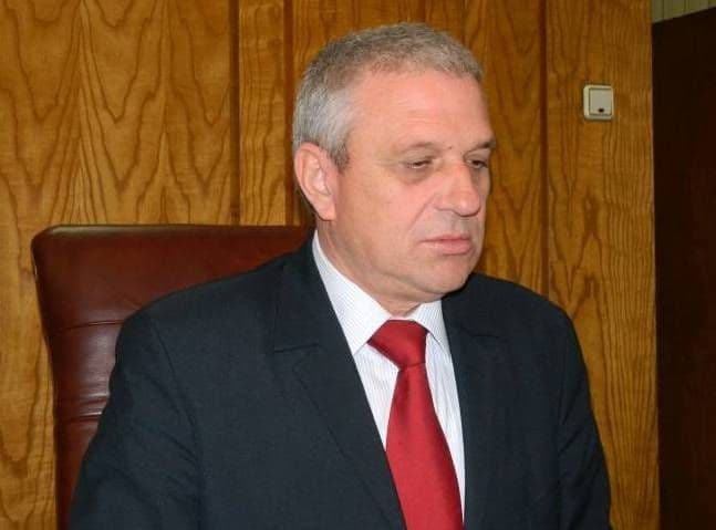 Prefectul Macaleţi nemulţumit de lipsa spaţiului la serviciul de paşapoarte