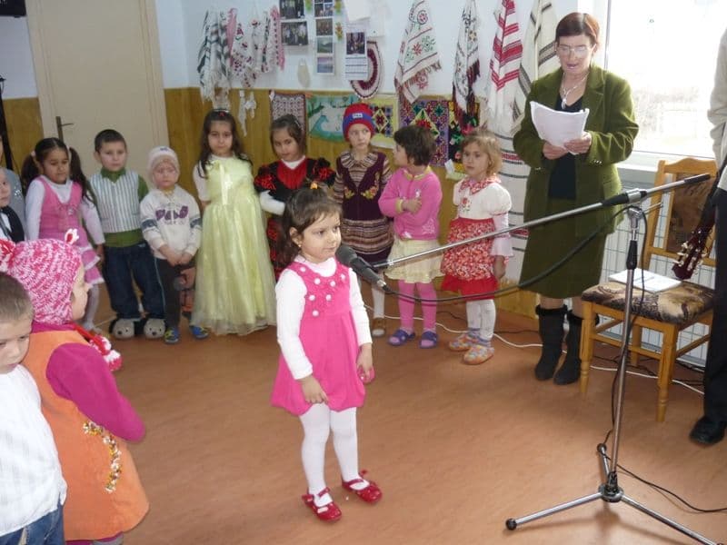8 MARTIE – Sărbătoare de suflet la Școala Primară nr.2 Saucenița - FOTO