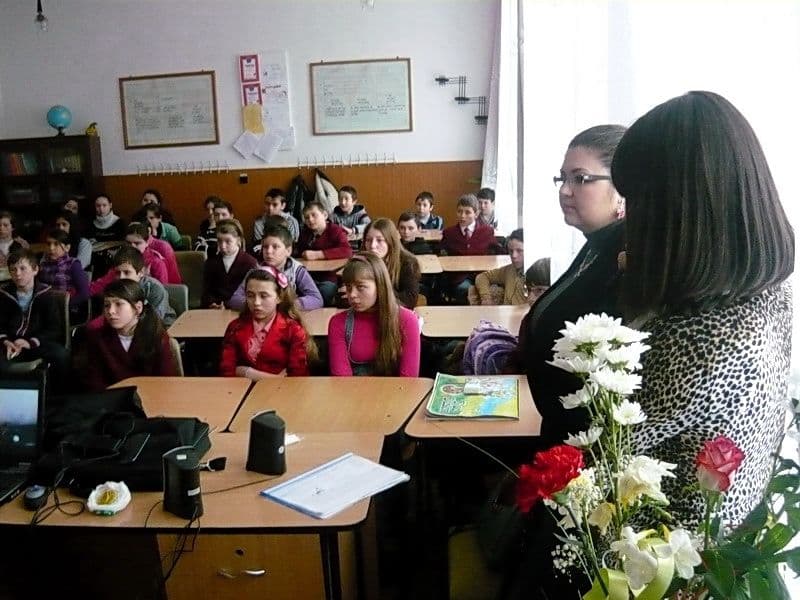 Program de prevenire a fenomenelor sociale cu risc de contagiune prezentat la Școala „Al. I. Cuza” Dorohoi - FOTO