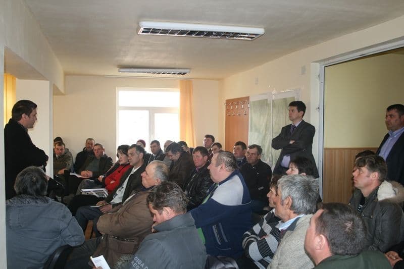 Problemele fermierilor botoșăneni discutate de Florin Țurcanu în deplasările din județ