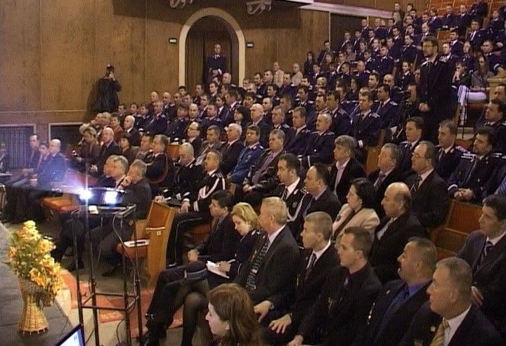 Zeci de polițiști din Dorohoi și Botoșani avansați în grad de Ziua Poliţiei Române. Vezi cine sunt aceștia!