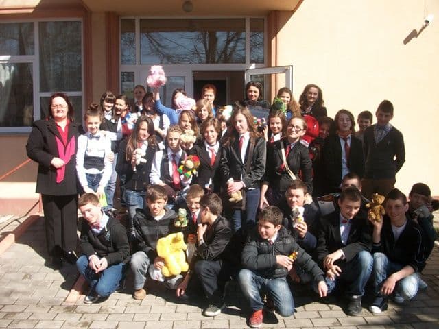 Activități desfășurate la Școala nr.1 Dorohoi „Să știi mai multe, să fi mai bun” - FOTO