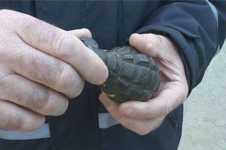 Alertă la Botoșani! Un bărbat a amenințat că detonează o grenadă lângă sediul SRI Botoșani