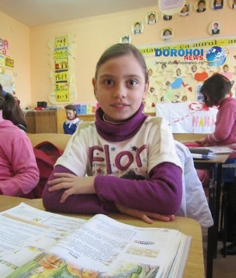 Paula-Georgiana Bunduc de la Şcoala Gimnazială Dumbrăviţa premiată la Festivalul „Suflet de artist”, Botoşani