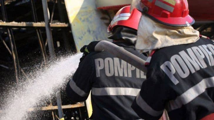Locuinţă incendiată de un cablu electric defect