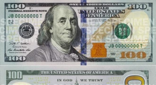 Vezi cum arată noua bancnotă de 100 de dolari ce va intra pe piaţă în octombrie 2013
