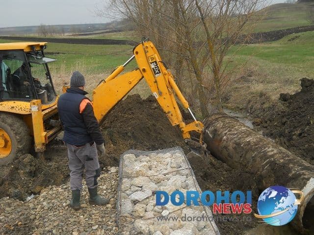 Acţiuni de igienizare şi decolmatare a cursurilor de apă în Ibăneşti