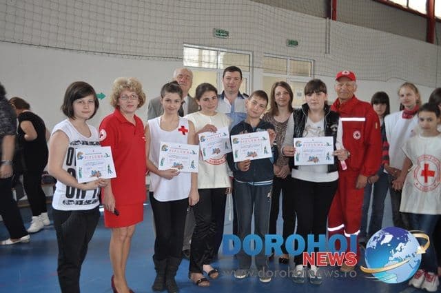 Școlile din Dorohoi s-au întrecut în acest week-end la concursul „Sanitarii pricepuți” - FOTO