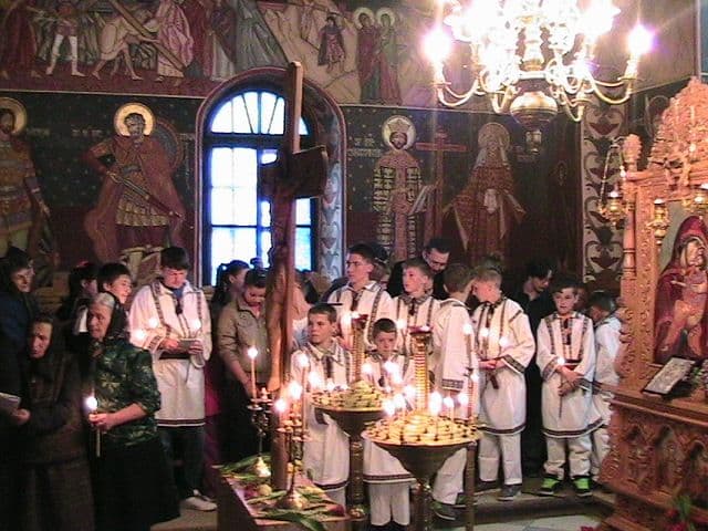 IBĂNEŞTI: Şcoala şi Biserica parteneriat pentru educaţie „Sărbătoarea Paştelui bucuria copiilor”