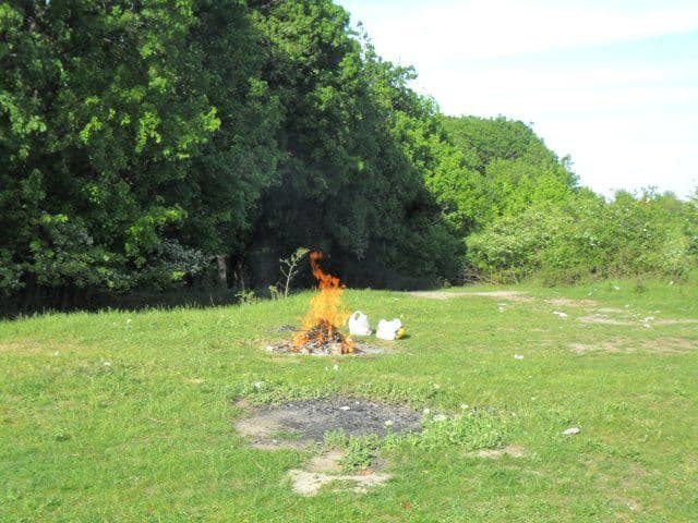 Legea Picnicului neluată în seamă de dorohoieni. Mici, manele şi mormane de gunoi lăsate în urmă