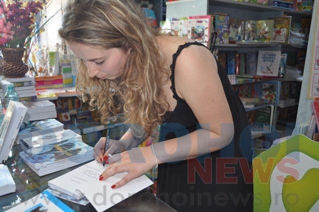 „Un român care cutreieră nu își uită rădăcinile” - Impresii după lansarea de carte a Luminiței Amarie – VIDEO 