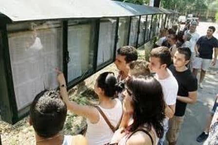 Vezi ce soluţie a găsit Guvernul pentru cei care pică BAC-ul