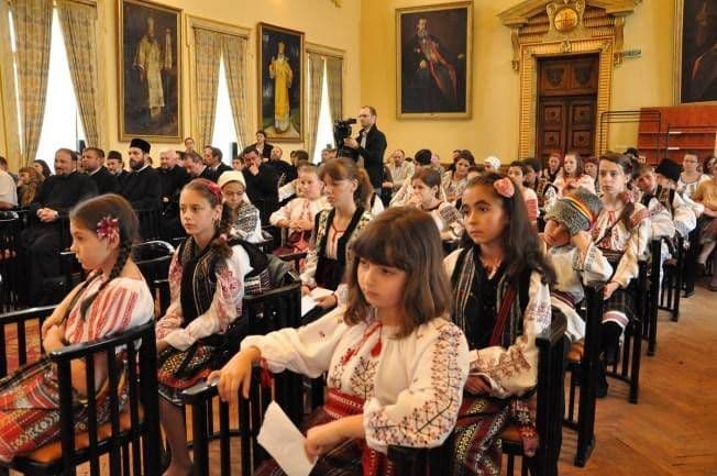 O elevă din Dumbrăvița va reprezenta Arhiepiscopia Iaşilor la concursul „Bucuria de a fi creștin”