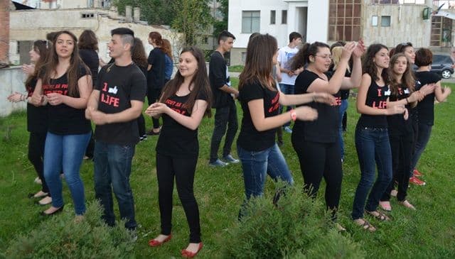 Clubul Copiilor Dorohoi: Flash - Mob antidrog „Construieşte omul de mâine!”