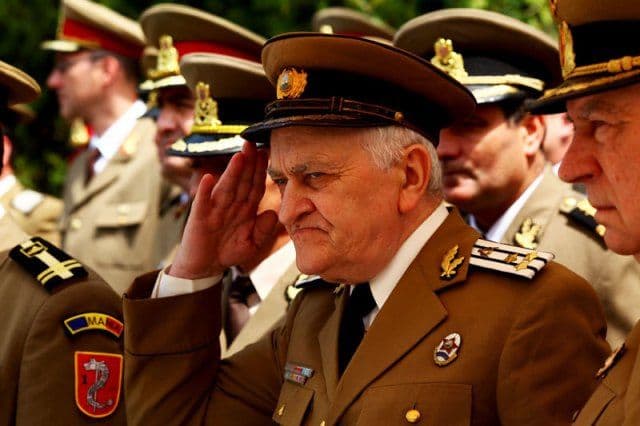 Veste bună pentru militari. Proiectul de lege pentru majorarea pensiilor militare, adoptat în Senat