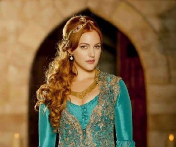 Decizia care poate influenţa serialul Suleyman Magnificul: Sultana Hurrem, înlocuită? Vezi de ce