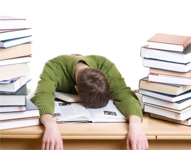 Înveţi pentru examene? Specialiştii îţi recomandă cele mai bune metode