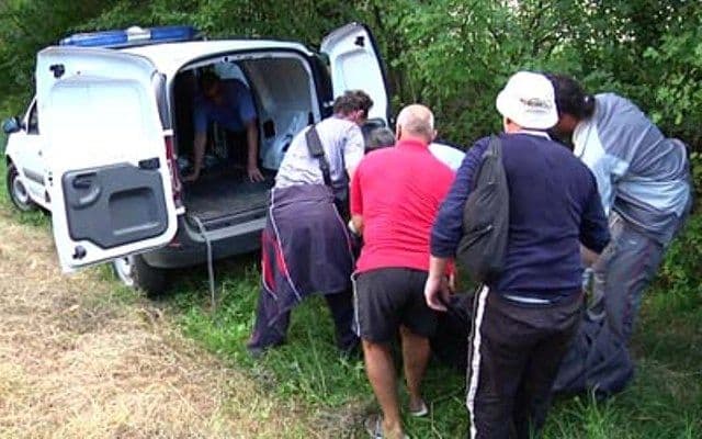 Șocant! Cadavrul unei fetiţe de 14 ani, cu gâtul tăiat, a fost găsit într-o pădure din comuna Arbore