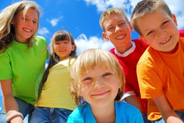 Inspectoratul Judeţean Botoşani, le urează „La mulţi ani!” tuturor copiilor
