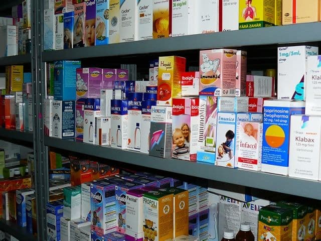 Cât costă cele mai vândute medicamente. Diferenţe uriașe de preţ între farmacii
