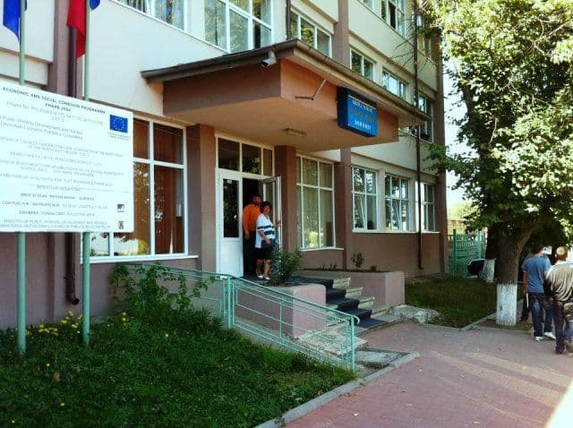 Un grup de elevi de la Liceul Regina Maria Dorohoi vor reprezenta județul Botoșani la etapa națională a Concursul de creativitate în fizică