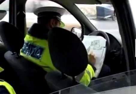 Șoferul unui autocar rănit după ce un pasager a sărit la bătaie