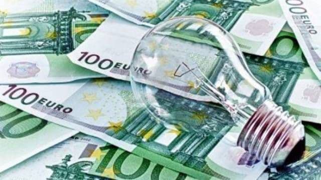Guvernul taie subvenţiile pentru energia verde. Vezi ce a decis Executivul