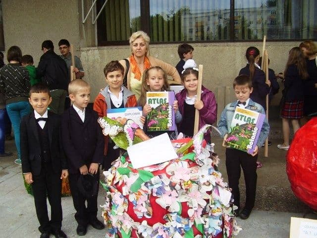 Școala Gimnazială nr.1 Dorohoi: „Mărul BIO – Garanția sănătății” - FOTO