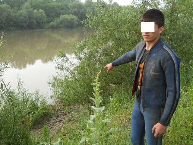 Focuri de armă şi ţigări de contrabandă confiscate la frontieră - FOTO